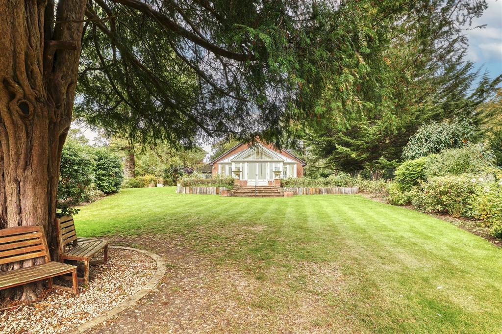 Tollbar Rd Islip-13.jpg