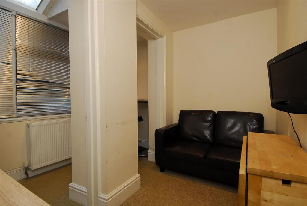 1 Providence St004.JPG