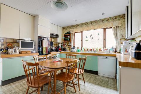 5 bedroom detached house for sale, Foxhill Road, Nottingham NG14