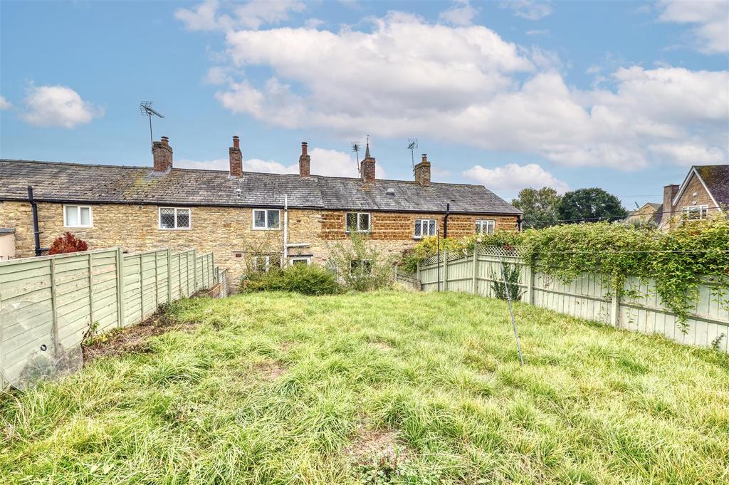 5 CHurch Street Woodford-13.jpg