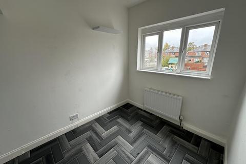2 bedroom house to rent, Claremont Road, Darlington