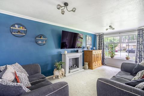2 bedroom semi-detached bungalow for sale, Silverdale Court,  Woodthorpe, York