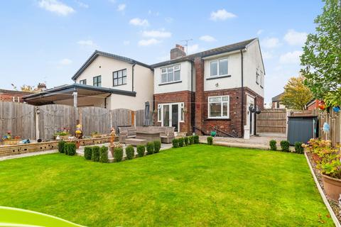 3 bedroom semi-detached house for sale, Kiln Lane, Dentons Green, WA10