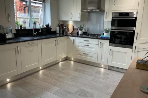 3 bedroom detached house for sale, De Stretford Drive, Bishops Tachbrook, CV33