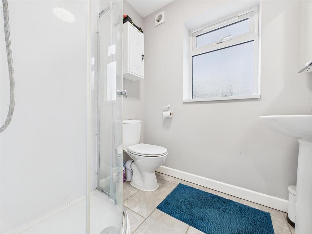 Shower room: