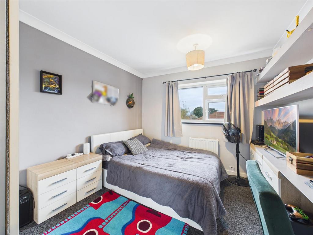 Bedroom: