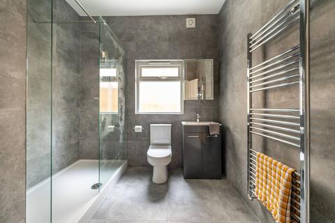 undefined, Romford Road, Forest Gate, London, E7