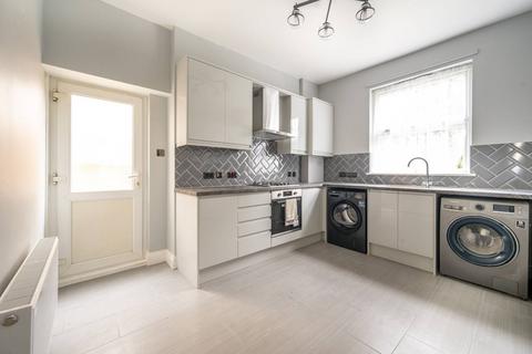 undefined, Romford Road, Forest Gate, London, E7