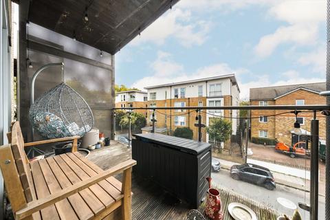 2 bedroom flat for sale, Crystal Palace Road, London SE22