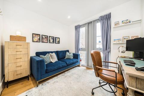 2 bedroom flat for sale, Crystal Palace Road, London SE22