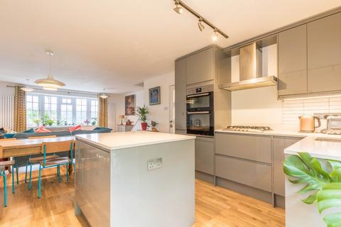 13 Brow Close, Windermere, LA23 2HA