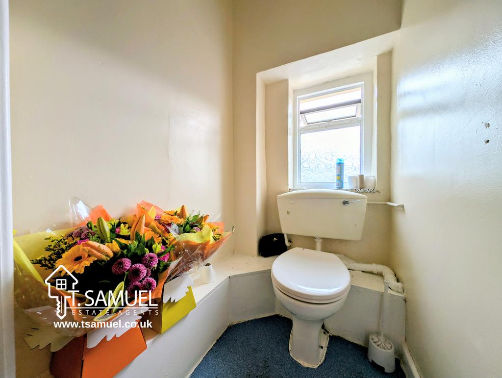 Shop WC