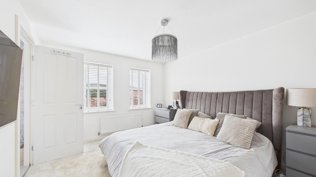 Bedroom 1 (1)