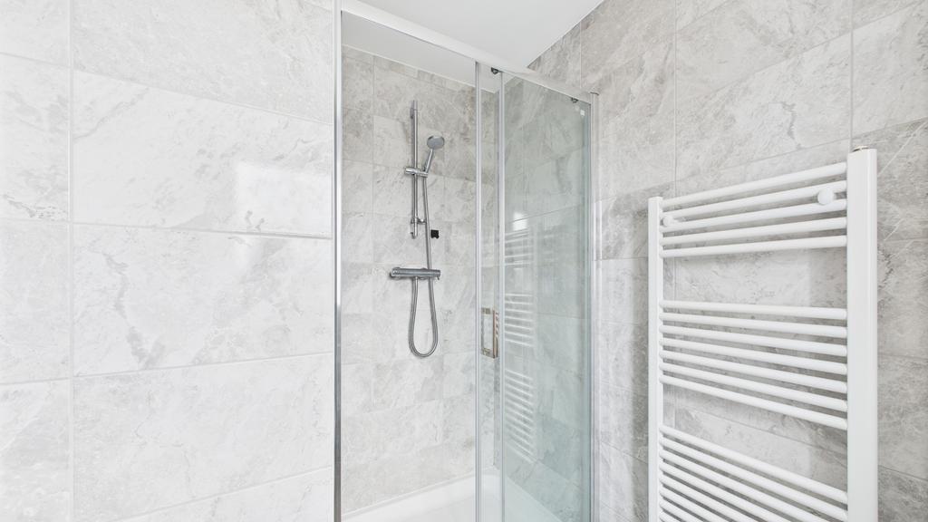 En Suite (2)