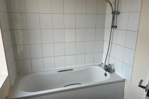 undefined, Flat 3