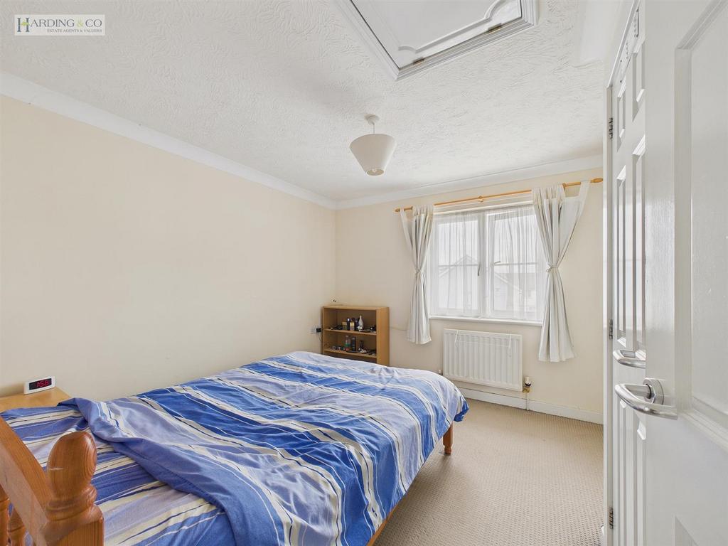 Bedroom 1 .1.jpg