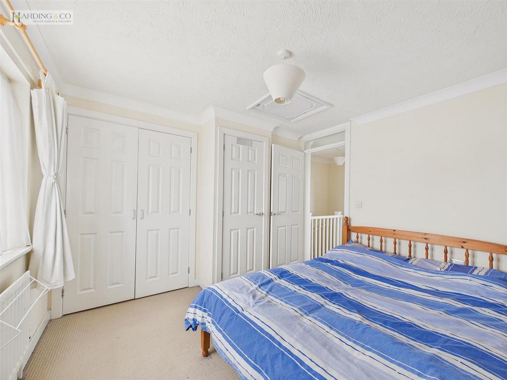 Bedroom 1 .2.jpg