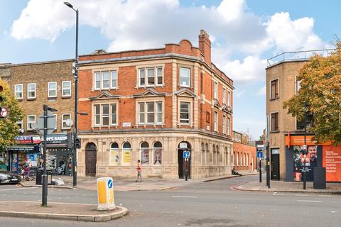 Holloway Road, London, N7