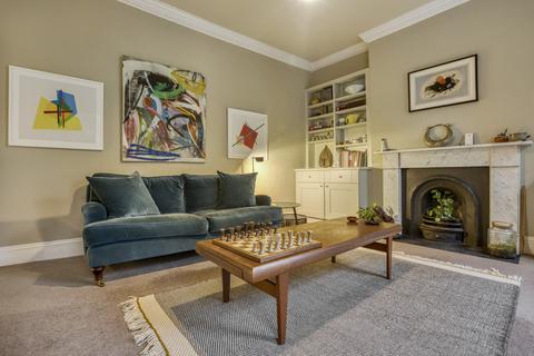 2 bedroom flat for sale, Granville Square, London, WC1X