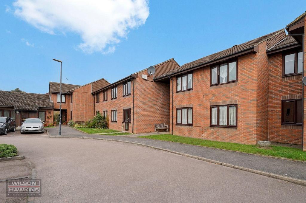 637 Pinner Road - a Pjb18oq DFErzc ZQq AEN.jpg