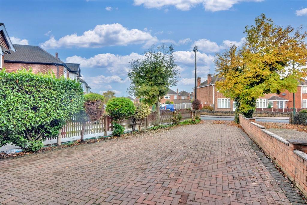 Driveway.jpeg