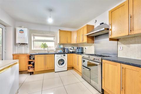 6 bedroom detached house for sale, Trentham Gardens, Nottingham