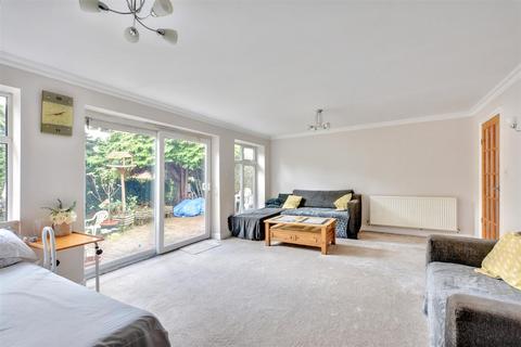 6 bedroom detached house for sale, Trentham Gardens, Nottingham