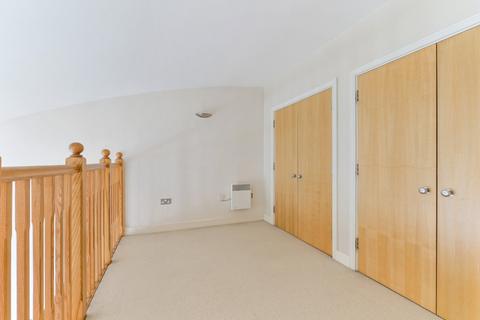 undefined, St. Davids Square, Isle Of Dogs, London, E14