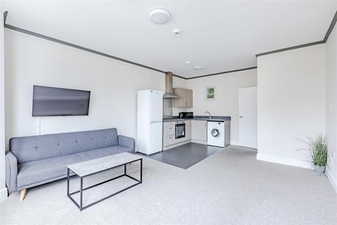 3 bedroom flat to rent, First Avenue, Hove