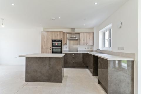 4 bedroom detached house for sale, Rossers Field, Govilon, NP7