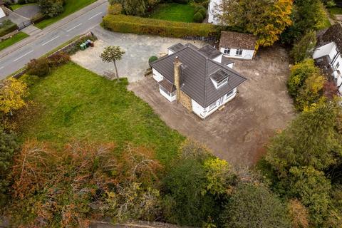 3 bedroom detached house for sale, Breary Lane East, Leeds LS16