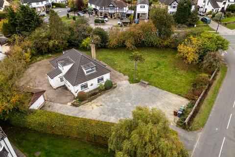 3 bedroom detached house for sale, Breary Lane East, Leeds LS16