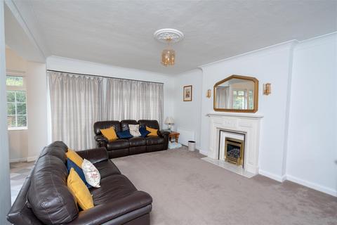 3 bedroom detached house for sale, Breary Lane East, Leeds LS16