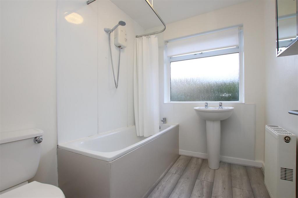 Bathroom.JPG