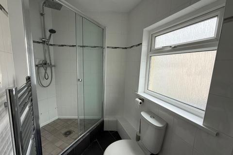 3 bedroom terraced house to rent, Sydney Street, Plymouth PL1