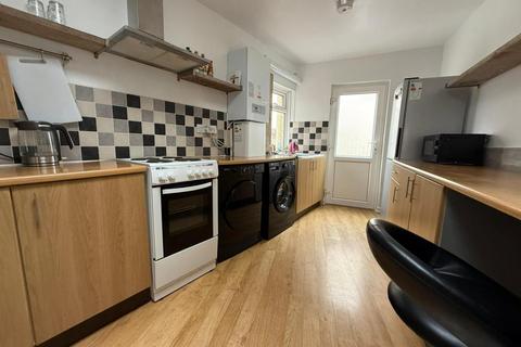 3 bedroom terraced house to rent, Sydney Street, Plymouth PL1
