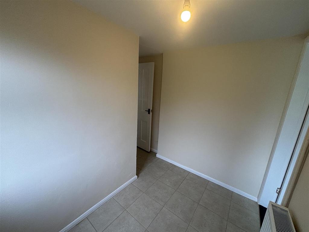Rear Entrance Hall 1.JPG