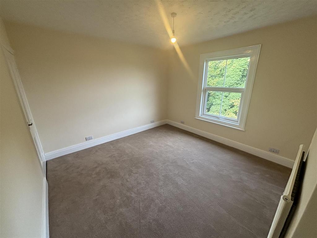 Master Bedroom 1.JPG