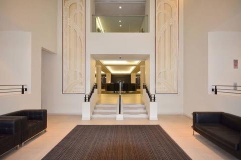 1 bedroom flat for sale, Great West Road, Brentford, TW8
