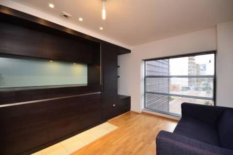 1 bedroom flat for sale, Great West Road, Brentford, TW8