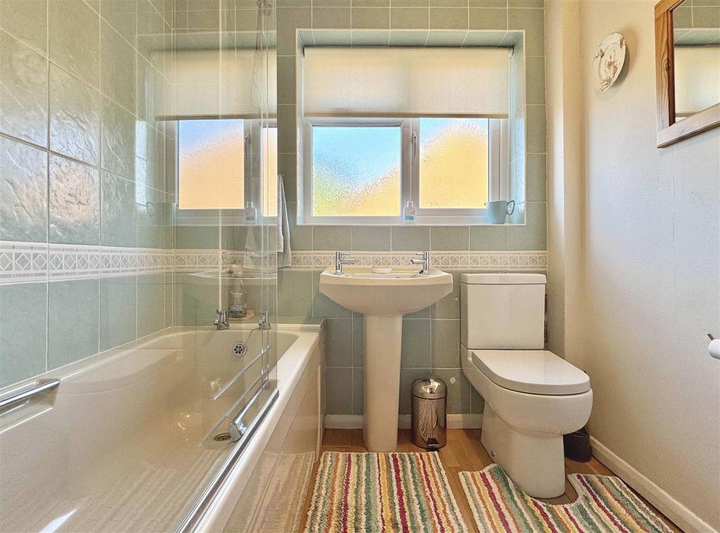 Bathroom.jpg