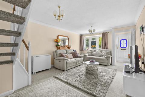 undefined, Upper Abbotts Hill, Aylesbury HP19