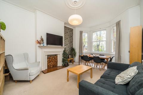 2 bedroom flat for sale, Penn Road, London N7
