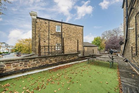 2 bedroom flat for sale, Penn Road, London N7