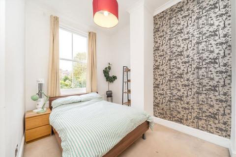 2 bedroom flat for sale, Penn Road, London N7