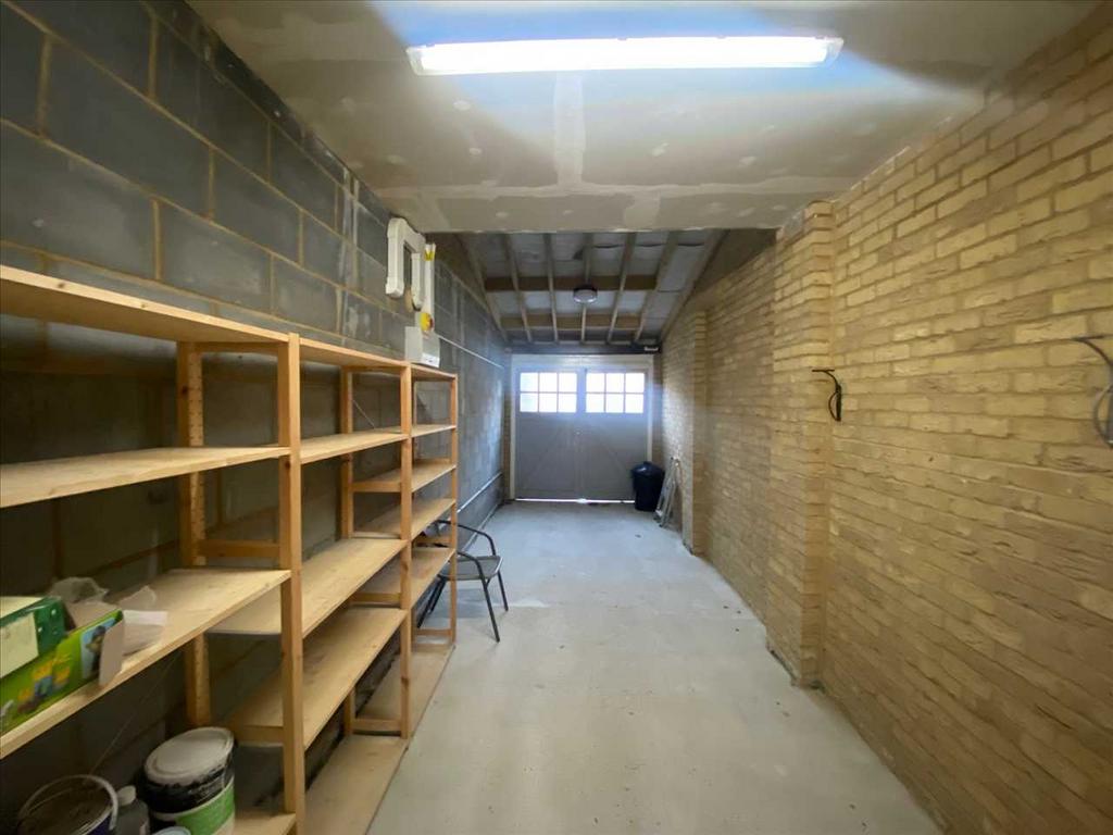 Garage & Off