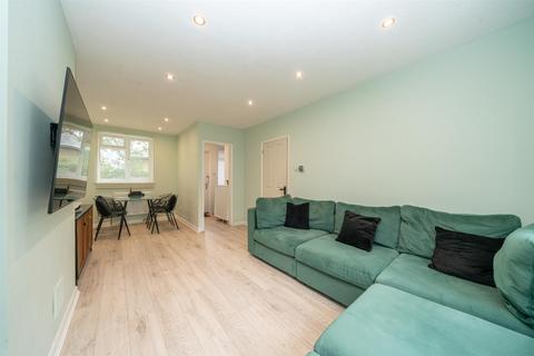 2 bedroom semi-detached house for sale, Bassil Road, Hemel Hempstead, Hertfordshire, HP2 4BB