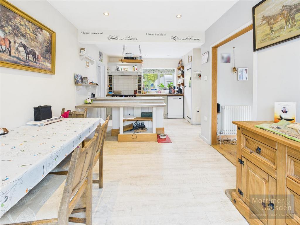 Kitchen/Dining Room