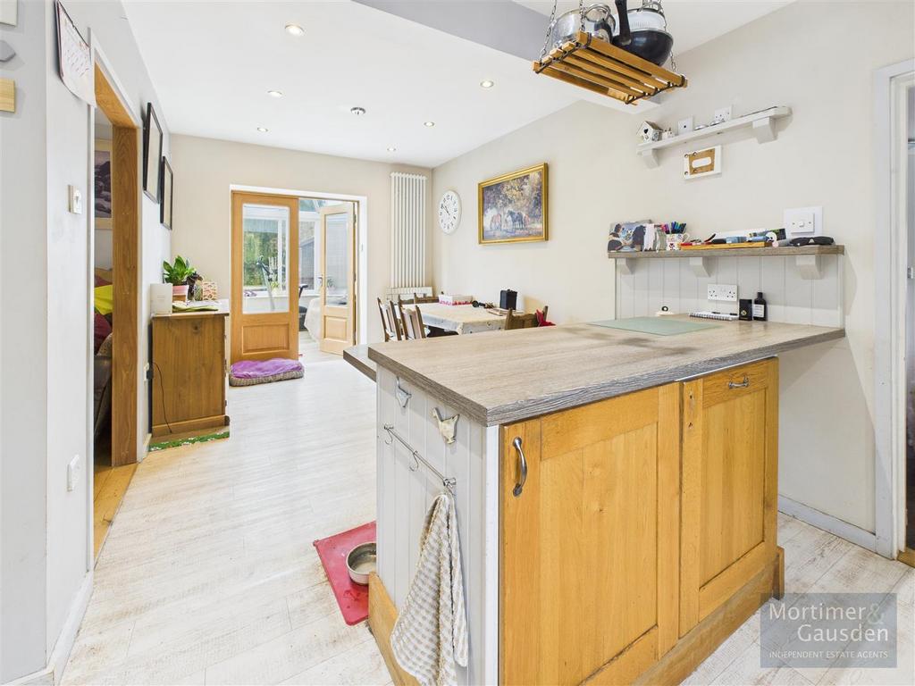 Kitchen/Dining Room