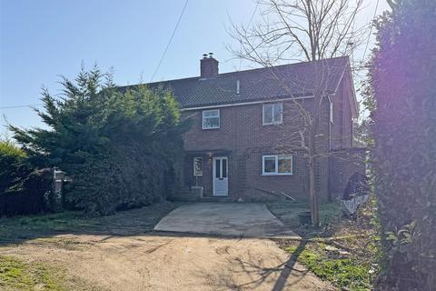 undefined, The Street, Diss IP22